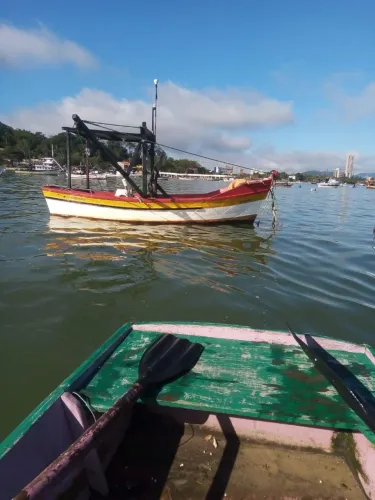 Barco de pesca Camarão