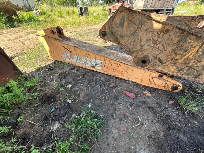 Escavadeira CASE