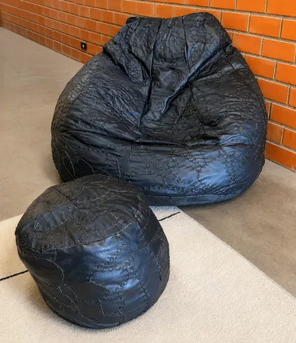Puff em Couro Grande Preto Confortável e Elegante