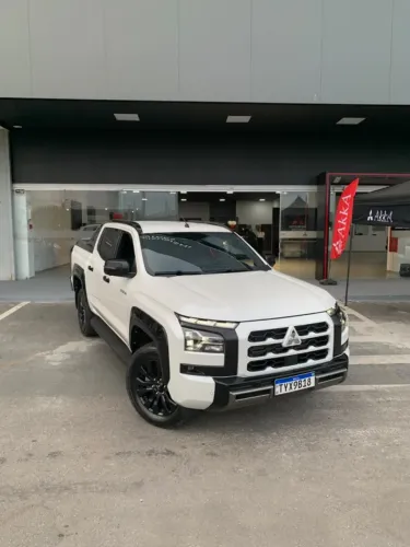 Mitsubishi TRITON Katana 2.4 CD 4X4 TB Diesel Aut. 2026