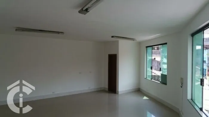 PRÉDIO COMERCIAL 680m² AO LADO DO MONOTRILHO SÃO LUCAS