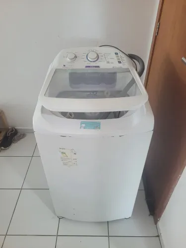Máquina de Lavar-Roupa Electrolux