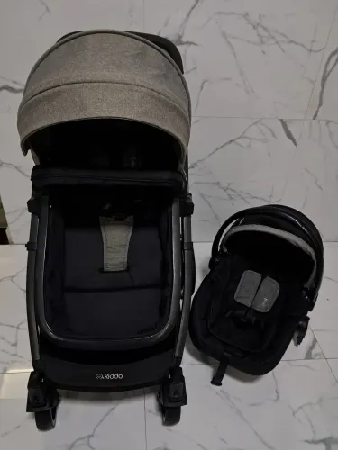 Carrinho e Bebê Conforto Kiddo Unissex Moisés Lindo 