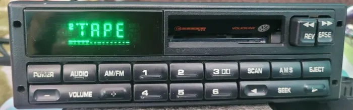 Rádio toca fita Volksline