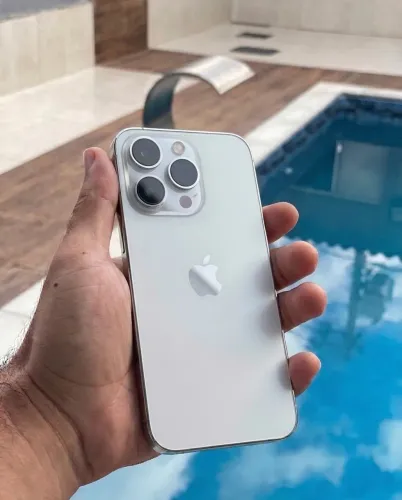 IPhone 16 PRO bateria 90%
