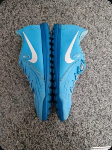 Chuteira Nike Phantom Gx Society