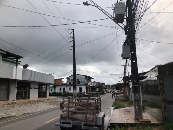 Vende-se casa na principal da feirinha do tabuleiro 