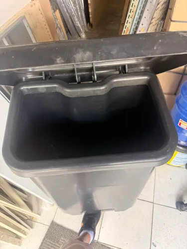 Lixeira 100 litros 