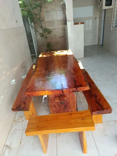 Mesa de jaqueira 