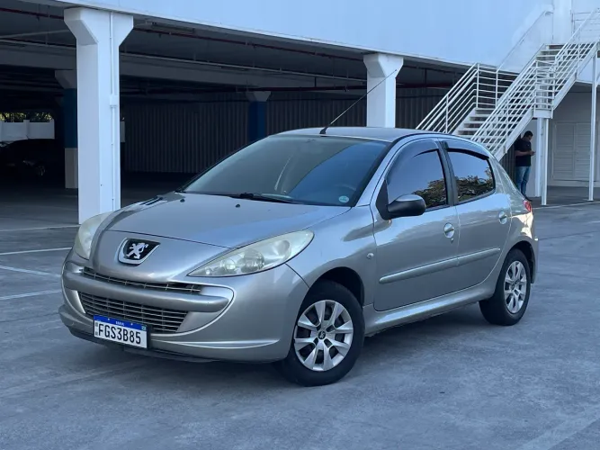 Peugeot 207 XR 1.4 Flex 8V 5P 2013