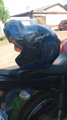 VENDO CAPACETE PEELS NÚMERO 64