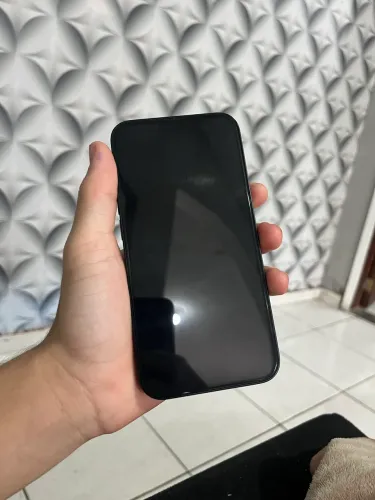 iPhone 13 semi novo