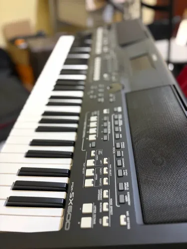 Teclado yamaha Sx 600 em raro estado de conservação com pack de ritmo e timbres instalado 