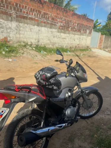 Titan 150