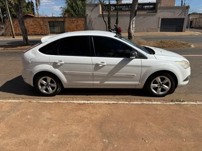 Ford Focus 1.6 S/se/se Plus Flex 8v/16v 5P 2013