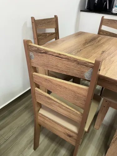 Mesa 4 cadeiras