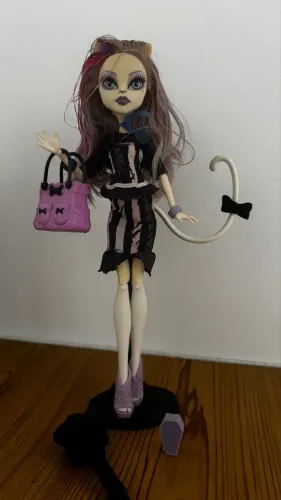 Monster High G1 Catrine Demew