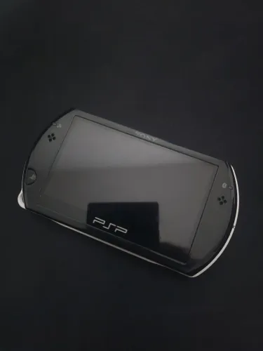PSP GO