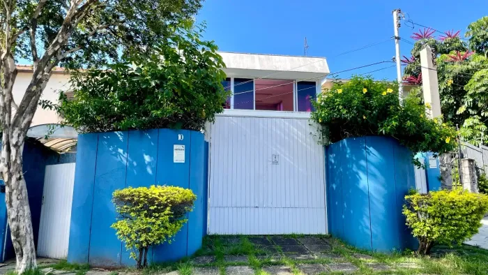 Casa para venda e locação em Aclimação com 3 quartos, sendo 2 suítes, 563m²