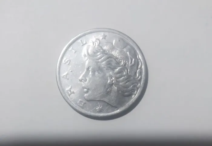 Moeda antiga reverso invertido rara de 1969
