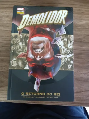 HQ Demolidor - O Retorno do Rei de Ed Brubaker - Marvel de Luxe