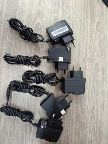 Kit com 100 fontes 12 volts 0,5 amperes