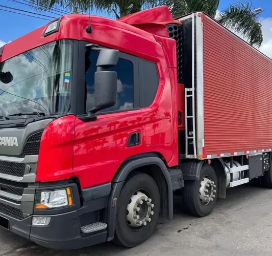 SCANIA  P 360 BITRUCK REFRIGERADA    REPASSE DIVIDA 