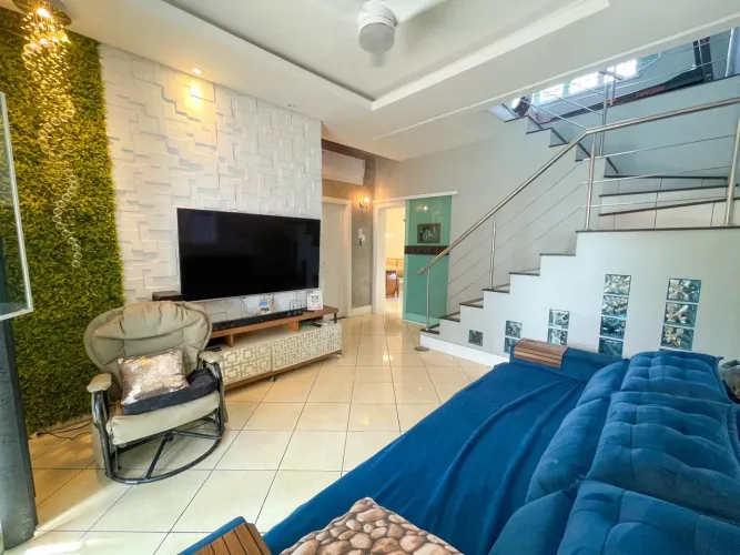 CONJUNTO DOS SARGENTOS, CASA 4 QUARTOS COM SUÍTE NO BAIRRO FLORES, 288M² TERRENO