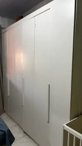 VENDO GUARDA-ROUPA 6 PORTAS