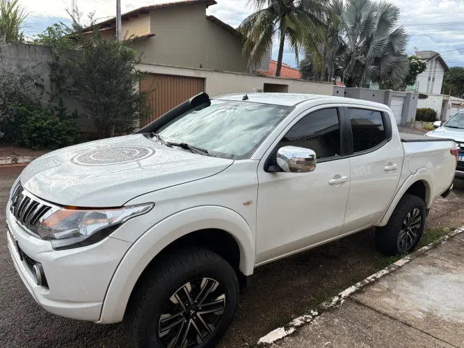 Mitsubishi L200 Triton Sport GLS 2.4 CD Diesel Aut. 2022