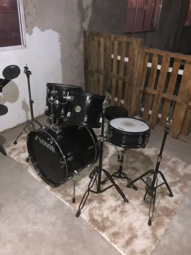 Troco bateria por bateria eletrônica ou placa de vídeo
