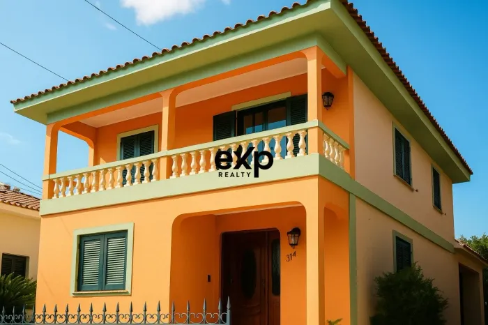 Casas assim estão desaparecendo do Centro de Santa Maria. Apenas 1 quadra da Av. President