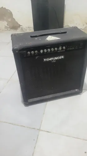 Amplificador de guitarra.