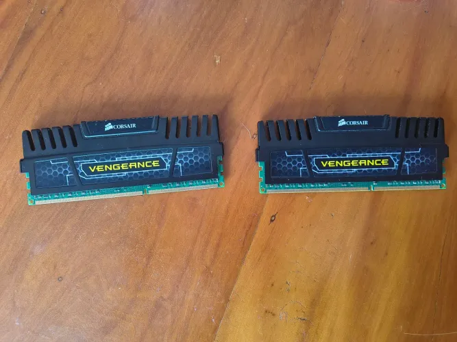 Memória DDR3 Vengeance 8 x 2 (16) gigas 1600 mhz