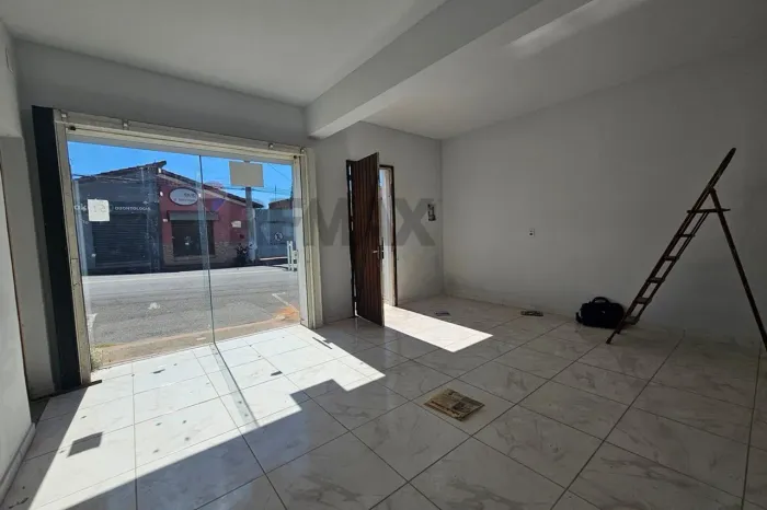 "Ponto Comercial Ideal no Centro de Itapira"