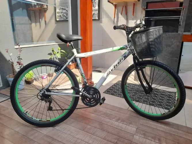 Bicicleta Aro 26 Athor Jet Carbon Steel 18 Marchas - Ótimo estado.