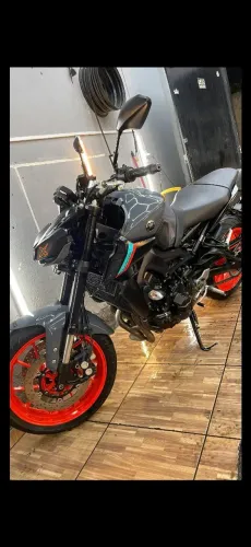 MT 09