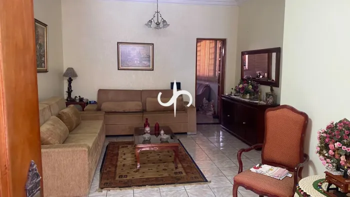 Casa 3 quartos no bairro Vila Miguel Jorge Próxima ao Estádio Jonas Duarte