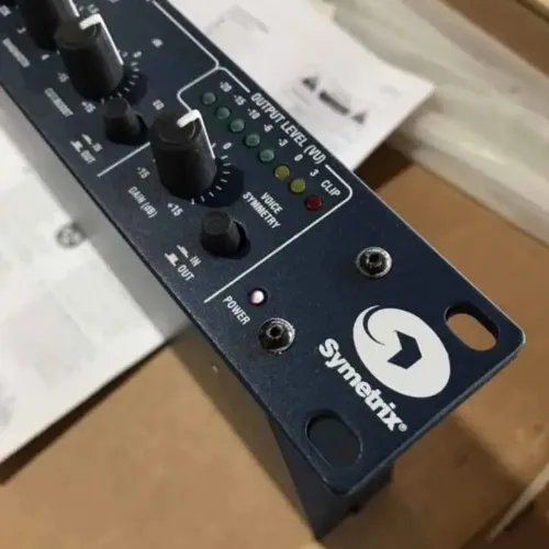 Symetrix 528e