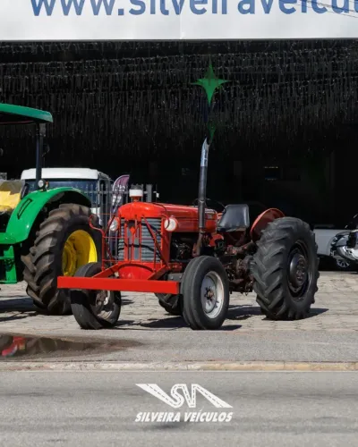 Trator Massey Ferguson 65 X - Ano: 1972 - 4 x 2