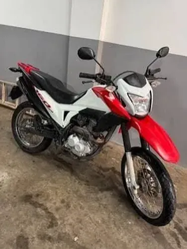 Vende uma Bros 160 ano 2017