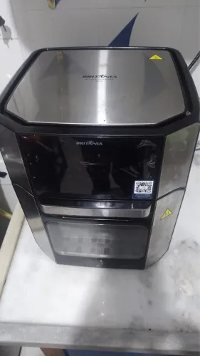 Air Fryer Oven Britânia 220V - Semi Nova