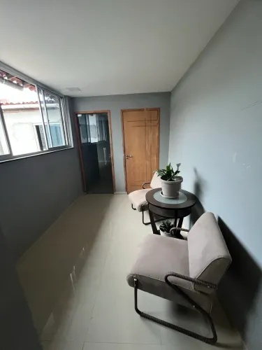 Alugo salas comerciais 