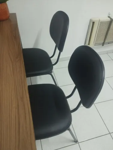 Cadeira de escritório - atendimento/ recepção