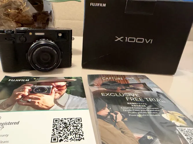 Fujifilm X100VI ? Impecável, com caixa e nota fiscal!