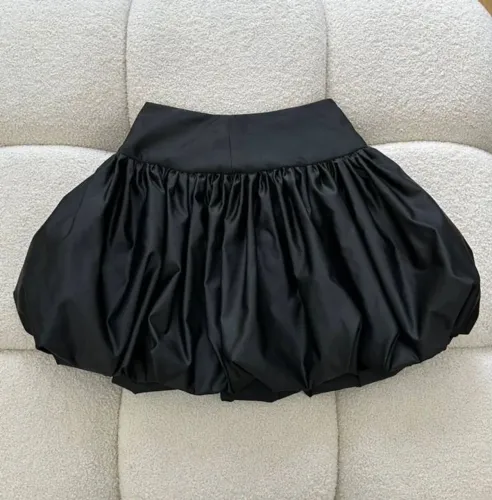Saia balão preta