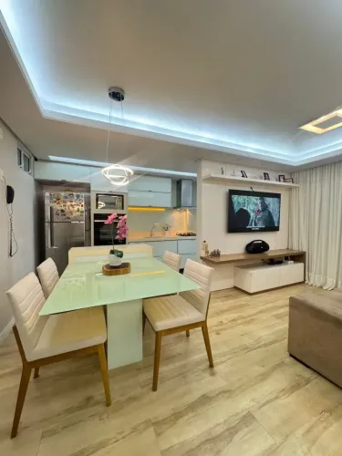 Vendo Excelente Apto com 2 quartos || Todo reformado e com projetado