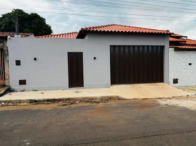 Vendo excelente casa no Jardim das Oliveiras