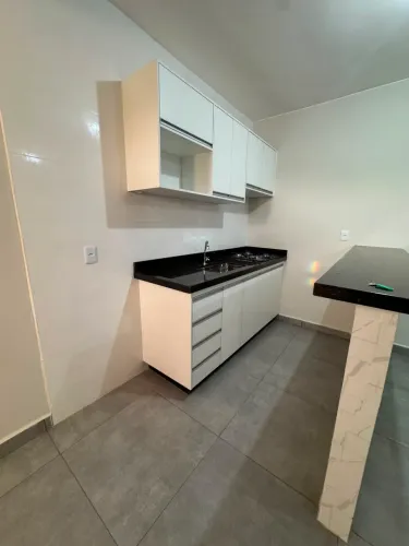 Alugo apartamento