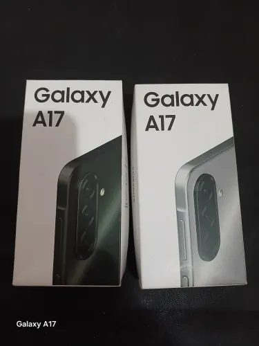 Vende se 2 celular A17 novo na caixa 250 G 5G 8 de RAM valor 18.000